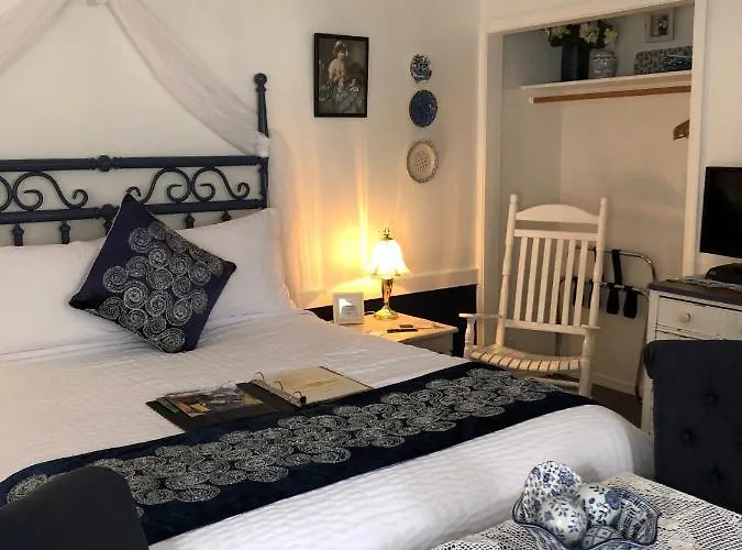 The Bent Elbow Hotel