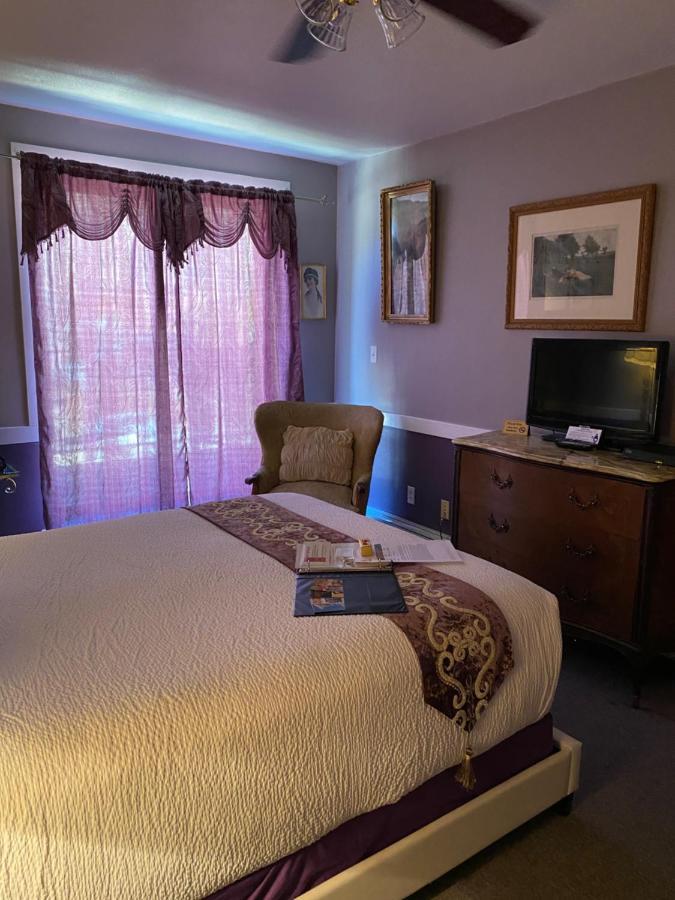 The Bent Elbow Hotel Silverton