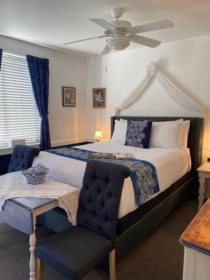 The Bent Elbow Hotel Silverton